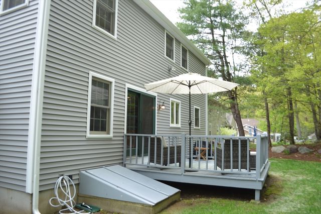 25 Old Wood Road, North Attleboro, MA 02760