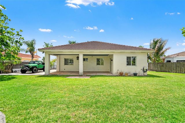 716 SE 12th Ter, Homestead, FL 33033