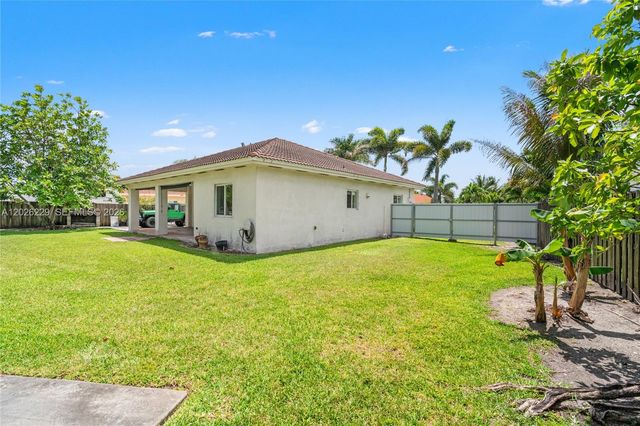 716 SE 12th Ter, Homestead, FL 33033
