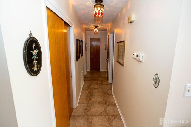 2 Wisz Place, Sayreville, NJ 08872