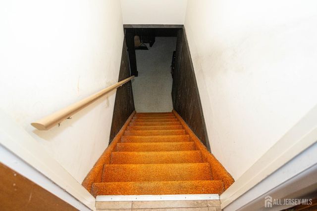 2 Wisz Place, Sayreville, NJ 08872