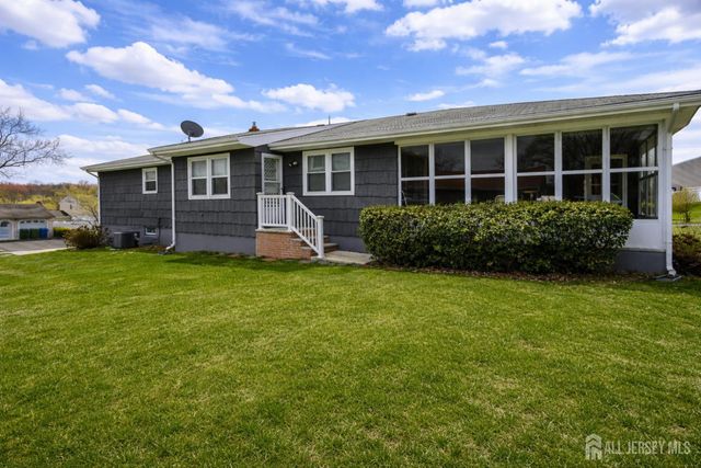 2 Wisz Place, Sayreville, NJ 08872