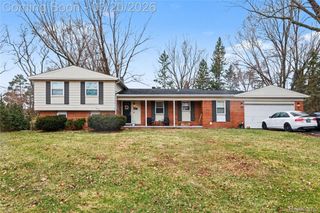 1141 Winchcombe Drive, Bloomfield Hills, MI 48304