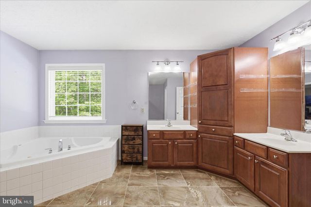 5829 LOCKMERE PL, Waldorf, MD 20601