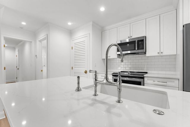 1481 Center St 703, Mount Pleasant, SC 29464