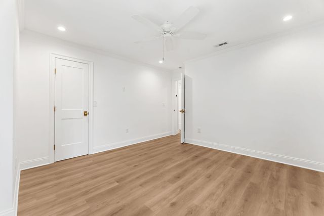 1481 Center St 703, Mount Pleasant, SC 29464