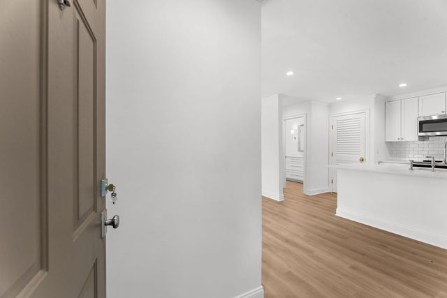 1481 Center St 703, Mount Pleasant, SC 29464