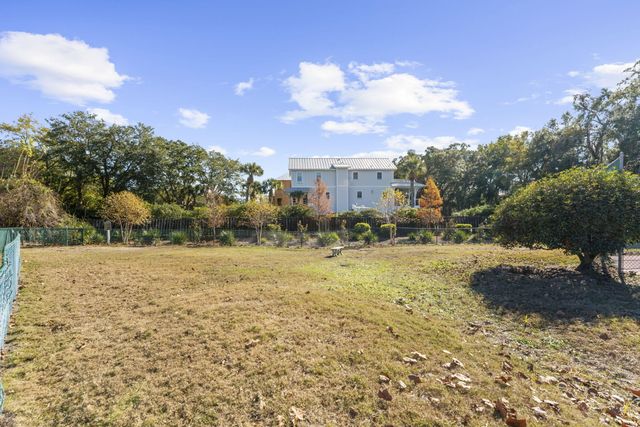 1481 Center St 703, Mount Pleasant, SC 29464