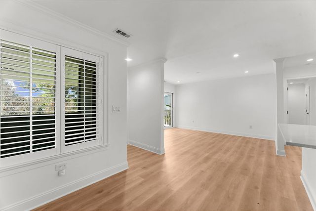 1481 Center St 703, Mount Pleasant, SC 29464