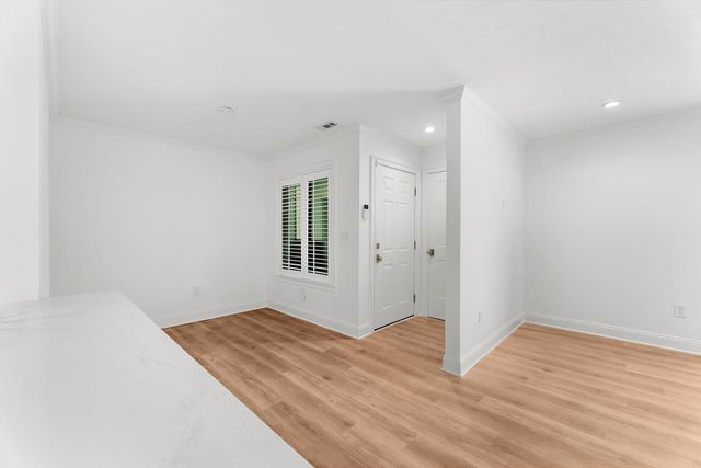 1481 Center St 703, Mount Pleasant, SC 29464