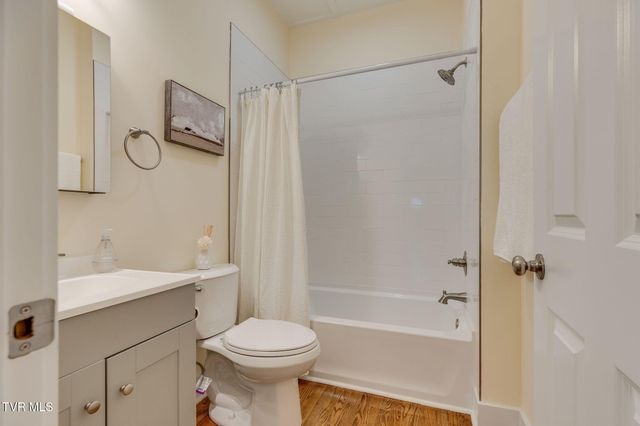 212 West H Street, Elizabethton, TN 37643