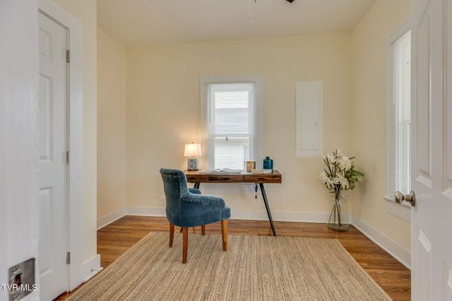 212 West H Street, Elizabethton, TN 37643