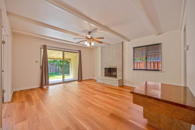 950 Trestle Glen Way, Sacramento, CA 95831