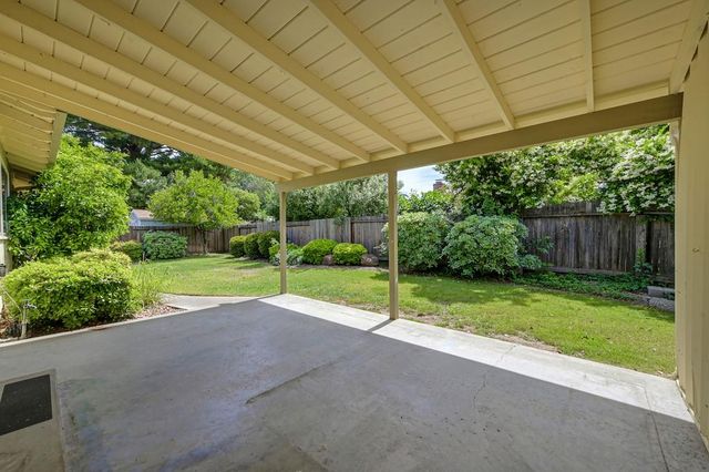 950 Trestle Glen Way, Sacramento, CA 95831