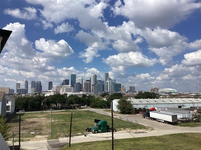 3114 Clay Street, Houston, TX 77003