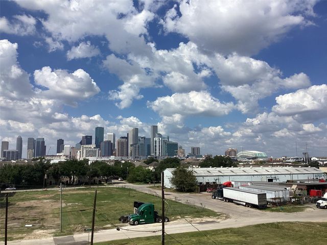 3114 Clay Street, Houston, TX 77003