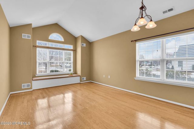 2 Chambord Court, Manchester, NJ 08759