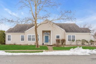 2 Chambord Court, Manchester, NJ 08759