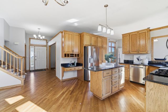3880 Minnesota Lane N, Plymouth, MN 55446