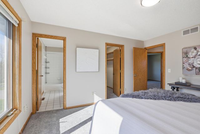 3880 Minnesota Lane N, Plymouth, MN 55446