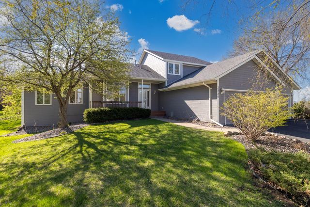 3880 Minnesota Lane N, Plymouth, MN 55446