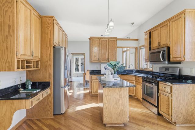 3880 Minnesota Lane N, Plymouth, MN 55446