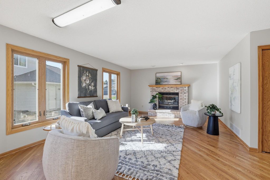 3880 Minnesota Lane N, Plymouth, MN 55446