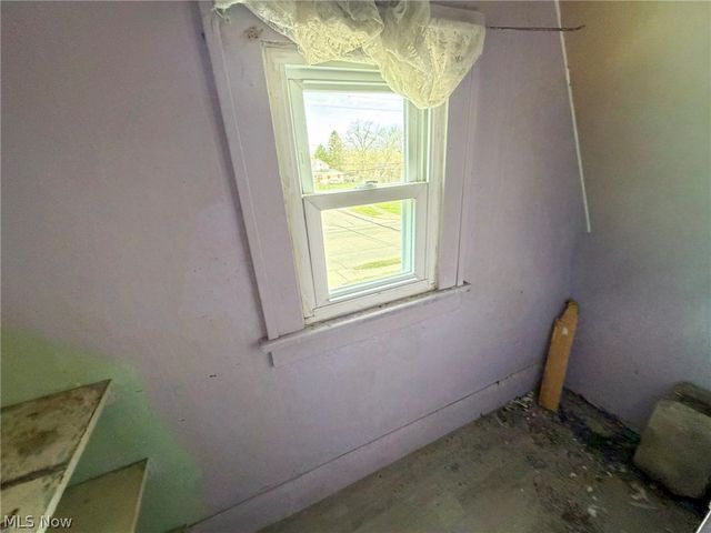 2233 Glenwood Avenue, Youngstown, OH 44511