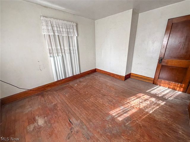 2233 Glenwood Avenue, Youngstown, OH 44511