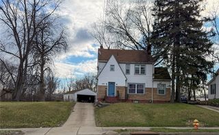 2233 Glenwood Avenue, Youngstown, OH 44511