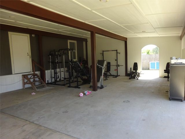 1183 Road 5263, Cleveland, TX 77327