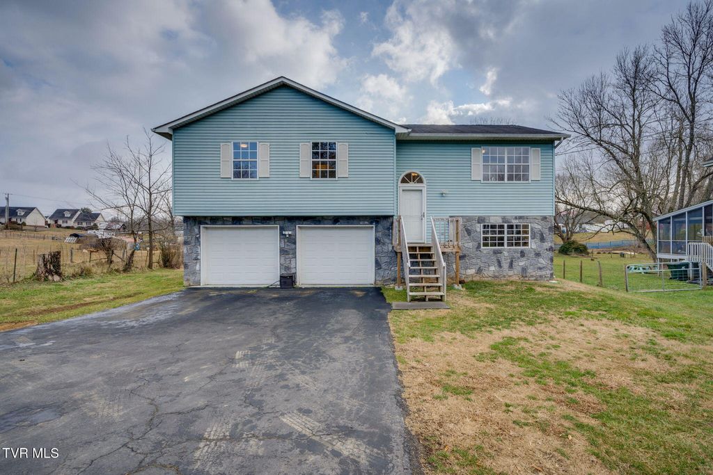 100 Springview Drive, Johnson City, TN 37615