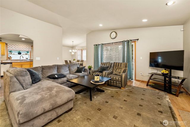 5145 B S Augusta, Seattle, WA 98178