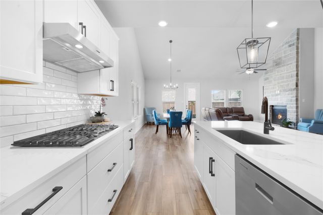 2424 Yosemite Way, Corinth, TX 76210