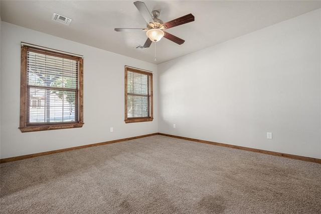 301 NE 5th Street, Blanchard, OK 73010