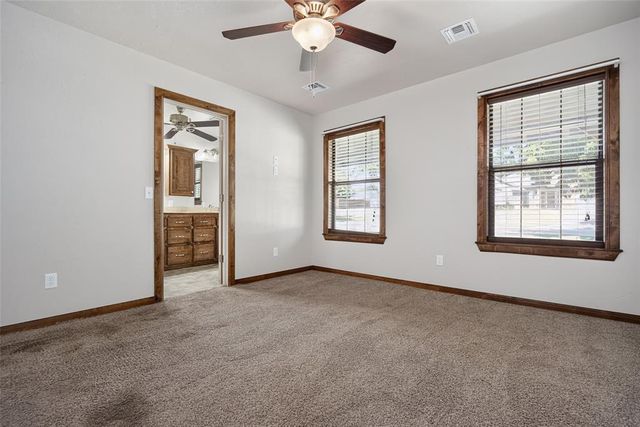 301 NE 5th Street, Blanchard, OK 73010