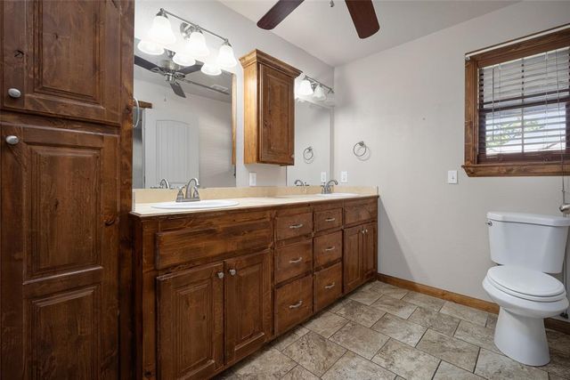 301 NE 5th Street, Blanchard, OK 73010
