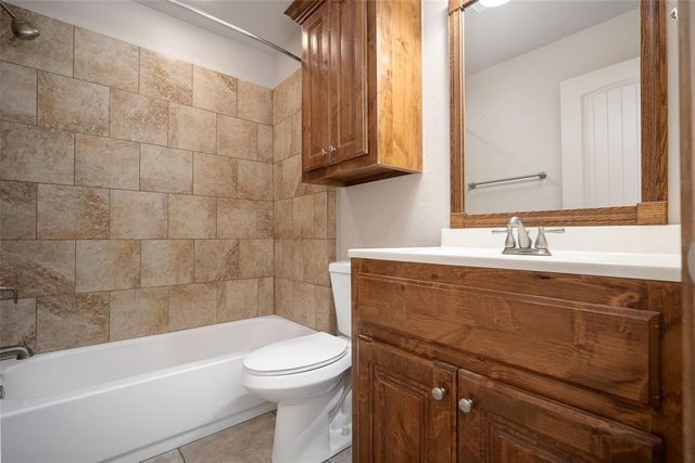 301 NE 5th Street, Blanchard, OK 73010