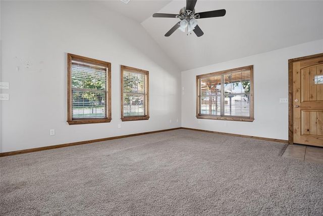 301 NE 5th Street, Blanchard, OK 73010