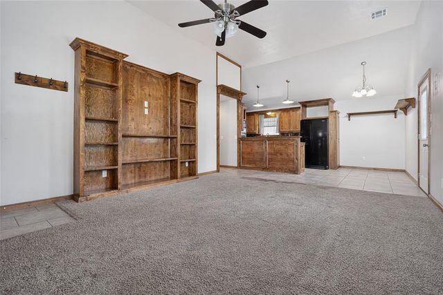 301 NE 5th Street, Blanchard, OK 73010
