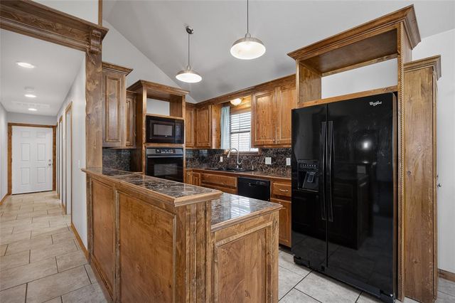 301 NE 5th Street, Blanchard, OK 73010