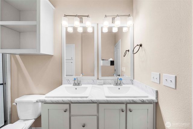 52 SE Spring St, Chehalis, WA 98532