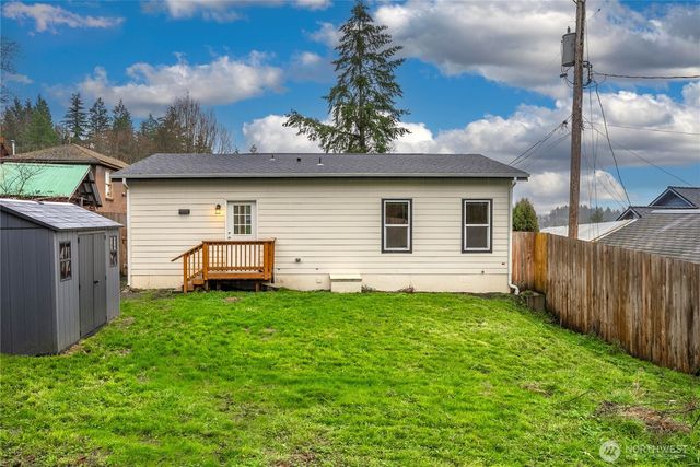 52 SE Spring St, Chehalis, WA 98532
