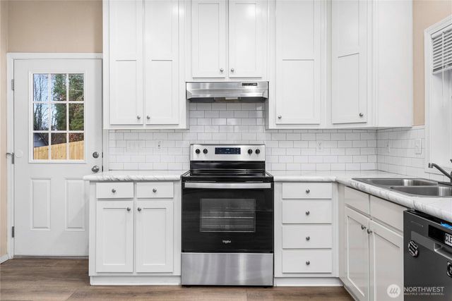 52 SE Spring St, Chehalis, WA 98532