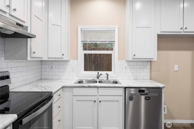 52 SE Spring St, Chehalis, WA 98532