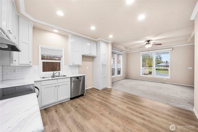 52 SE Spring St, Chehalis, WA 98532