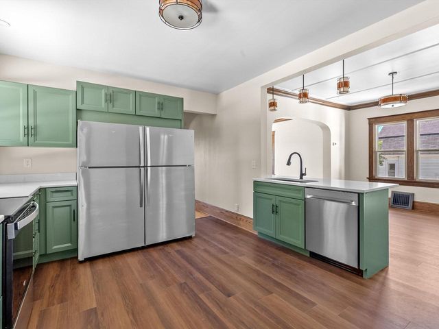 1128 N 11th STREET, Manitowoc, WI 54220