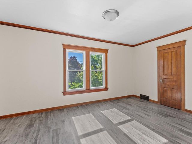 1128 N 11th STREET, Manitowoc, WI 54220