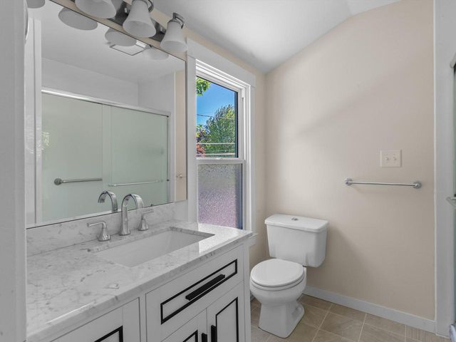 1128 N 11th STREET, Manitowoc, WI 54220