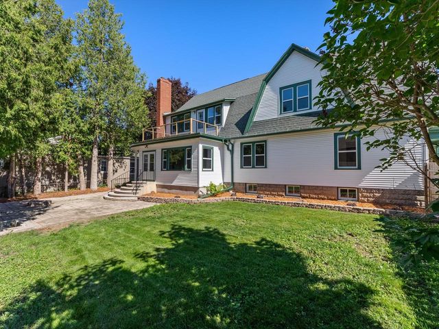 1128 N 11th STREET, Manitowoc, WI 54220